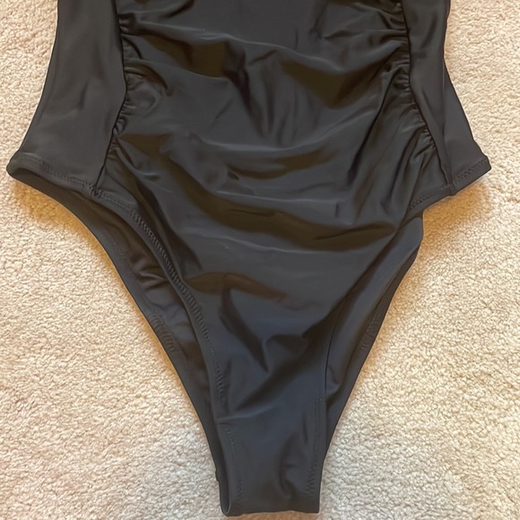 Lunabelle Ruched Front Ballet Back One-Piece Swimsuit, Black, sz L - Picture 4 of 13